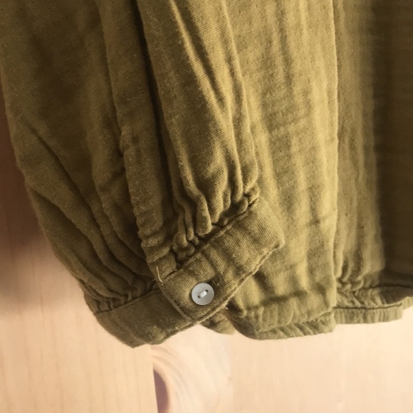 Old Navy Olive Gree Gauze Top - Picture 4 of 6